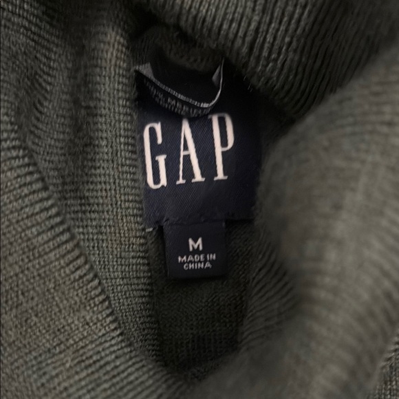 Green Turtleneck Sweater - Picture 2 of 2